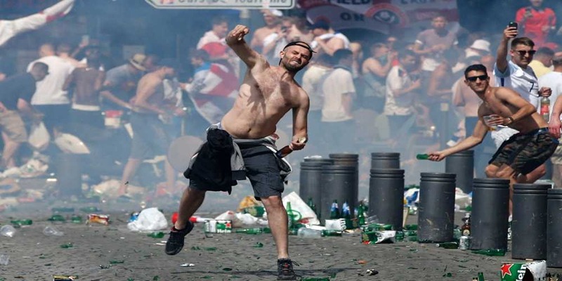 Những sự kiện nổi bật nhất của Hooligan trong bóng đá là gì?